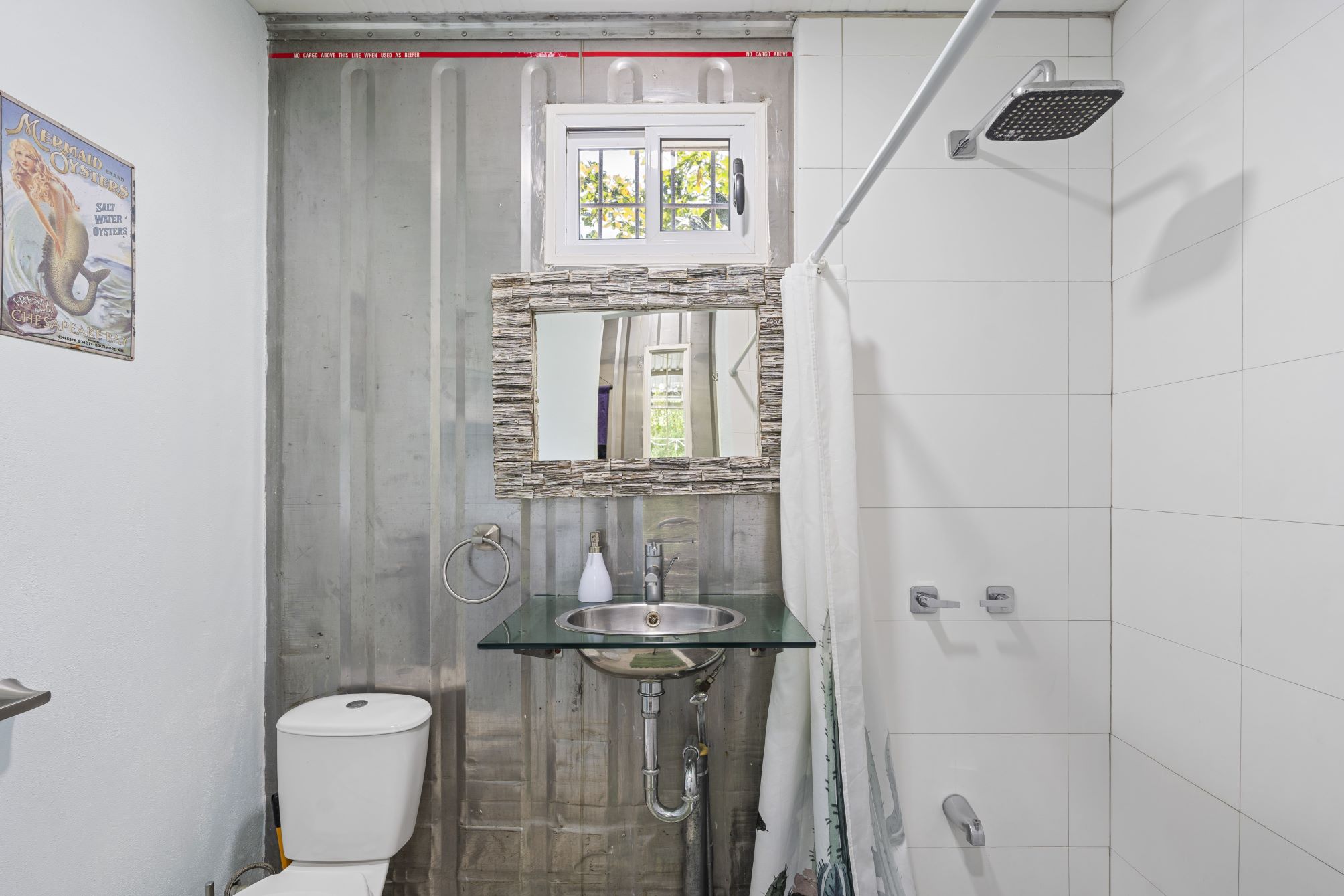 Main Bathroom 2